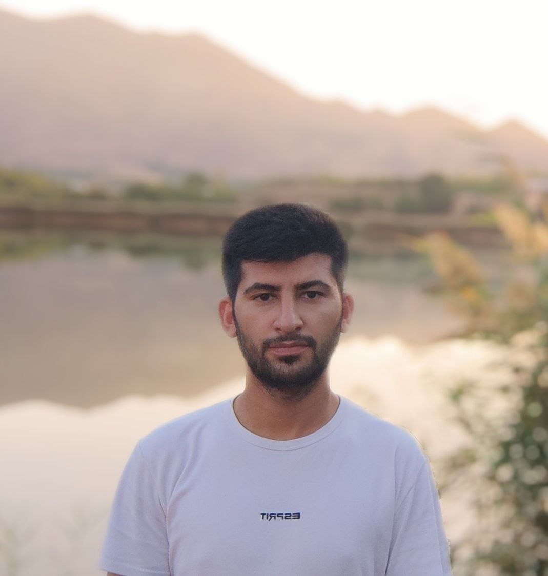 مهندس حسین علائی نیا- اهورا طب تجهیز گستر